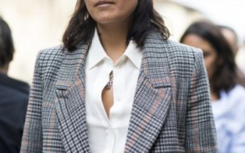 清洗毛呢大衣注意事项,清洗毛呢大衣需要注意什么