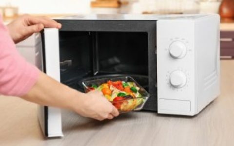 布可以放微波炉加热吗（布能不能放微波炉加热）