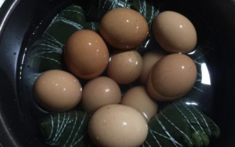 粽子叶是否可以煮鸡蛋,粽子叶煮鸡蛋可以吗