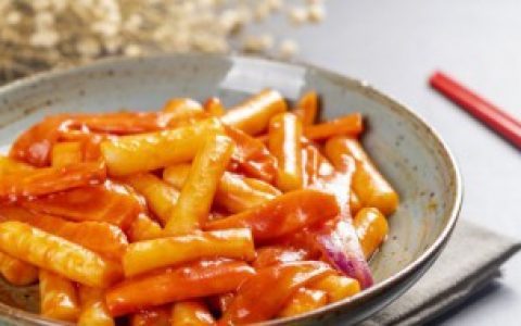 春节为什么吃年糕（春节吃年糕为了纪念谁）