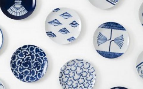 瓷盘第一次使用应该如何清洗（瓷盘第一次使用应该怎么清洗）