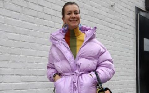 【水洗的羽绒服晾干方法】洗涤完的羽绒服应如何晾晒