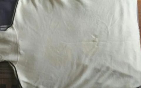 【白毛衣针织衫被染色了如何洗】白毛衣针织衫被染色了怎么洗