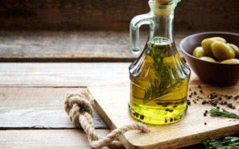 橄榄油可以煎东西吗 橄榄油能不能煎东西