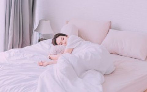 【梦见别人生小孩子好不好】梦见别人生小孩子是什么意思