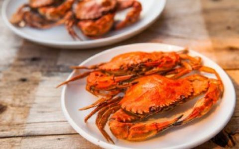 吃蟹需要哪些工具（吃蟹需要用的工具和讲究）