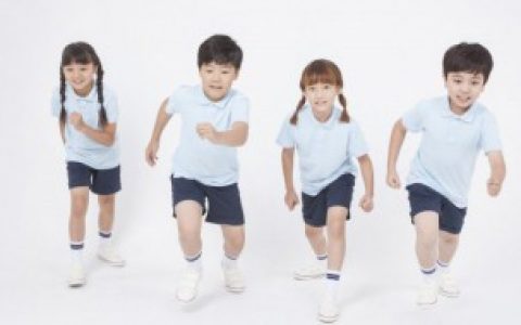 体育课做运动之间前的动作叫什么（体育课做运动之间前的动作是什么）