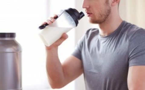 包包里水杯漏水了怎么处理 包包里水杯漏水怎么办