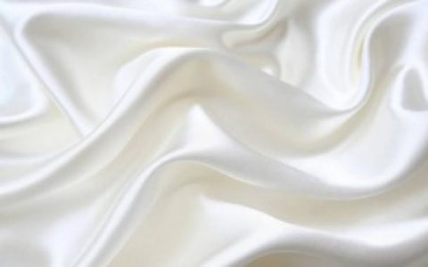 【如何正确清洗真丝】真丝的正确清洗方法