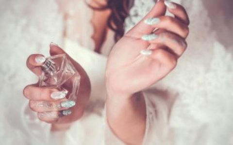 发香喷雾和香水有什么区别（发香喷雾和香水的区别介绍）