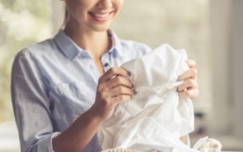 石榴汁沾衣服很久了如何洗掉（石榴汁沾衣服很久了怎么洗掉）