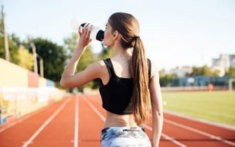 水杯的密封塞了应该怎么办 水杯盖堵塞怎么办