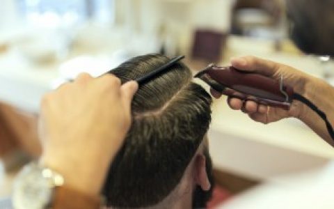 2022年8月理发黄道吉日一览表,2022年8月理发黄道吉日概览