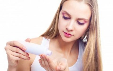 护肤品和化妆品的区别 护肤品和化妆品的区别是什么