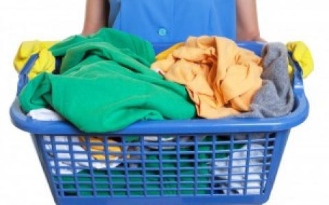 【烘干机可以放湿衣服进去吗】烘干机能不能放湿衣服进去