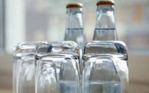 【什么水杯的材质的好】哪种水杯的材质的好