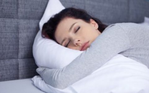 梦见抓住鸡的含义 梦见抓住鸡好不好