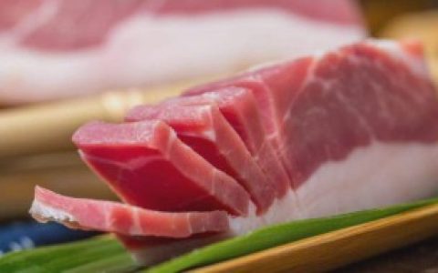 【猪肉上的红色印章是否可以吃】猪肉上的红色印章能吃吗