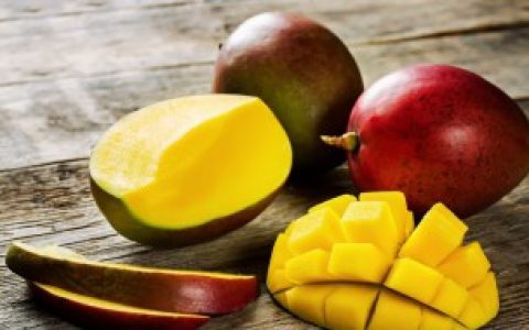 蛋黄果和芒果的区别（蛋黄果和芒果的区别分析）