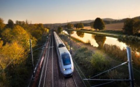 坐高铁能不能带防晒喷雾（坐高铁能带防晒喷雾吗）