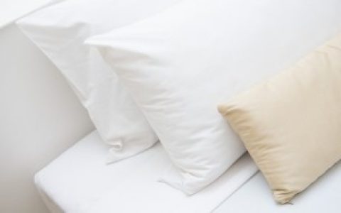 枕巾发黄的汗渍发黄怎么清洗 枕头发黄怎么洗