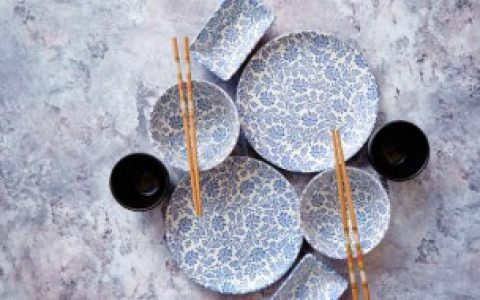 洗碗机水槽式和嵌入式的区别（洗碗机水槽式的好还是嵌入式的好）