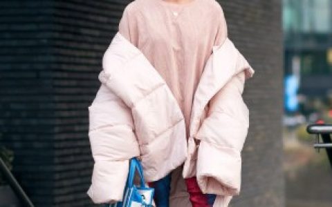 羽绒服发霉怎么洗掉（羽绒服发霉的清洗方法）