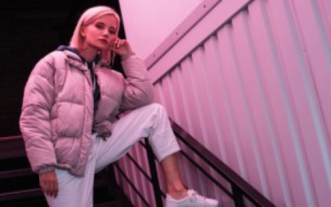 如何清洗羽绒服（羽绒服怎么洗最好的方法?）