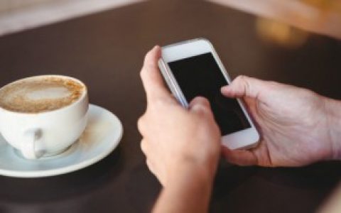 【手机一玩就发烫如何解决】手机一玩就发烫怎么办