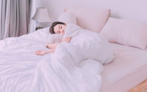 梦见和熟悉的异性睡觉（梦见和熟悉的异性睡觉是什么意思）