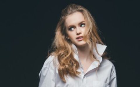 度假风衬衫什么款式好看（度假风衬衫哪种款式好看）