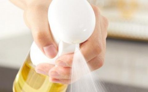 喷油壶第一次使用要清洗的吗（喷油壶第一次使用需要清洗吗）