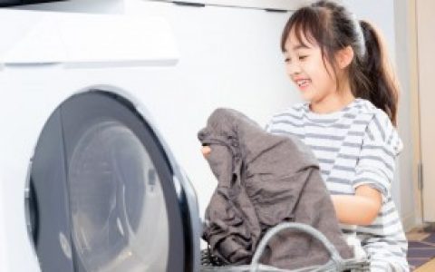 如果衣服上有硫磺怎么洗（衣服上有硫磺怎么洗）