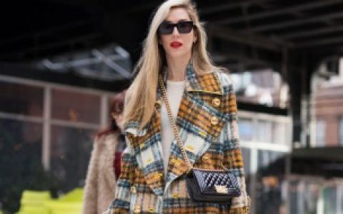 【羊毛大衣可以熨烫吗】能不能熨烫羊毛大衣