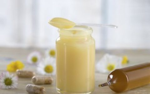 【怎样食用蜂王浆】蜂王浆怎么吃效果最好