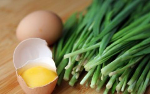 不锈钢生锈煮鸡蛋能吃吗（不锈钢碗可以蒸鸡蛋吗）