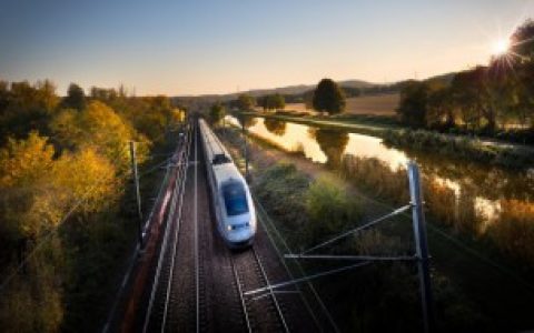 坐高铁可以用卷发棒吗,坐高铁能不能用卷发棒