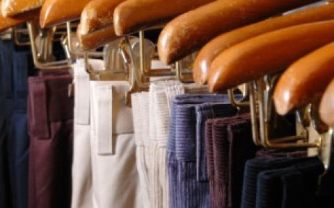 瘦的男生如何选择裤子（瘦的男生怎么选择裤子）