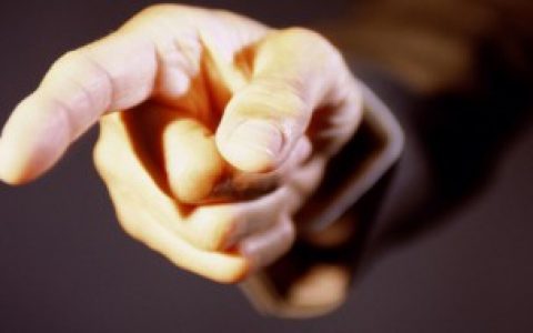 手指头脱皮怎么办）