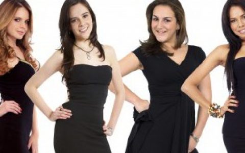 黑色衣服发红怎么补救 怎么补救黑色衣服发红