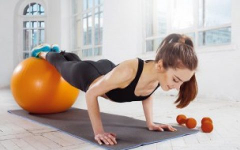 【瑜伽垫一般买多大尺寸多厚】瑜伽垫厚度多少合适