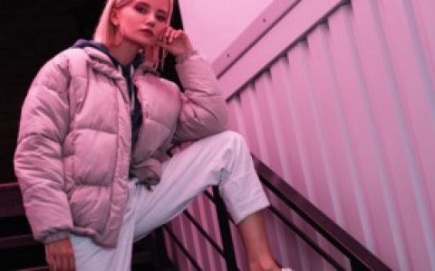 羽绒服写着不能干洗应该怎样洗（羽绒服写着不能干洗怎么办）