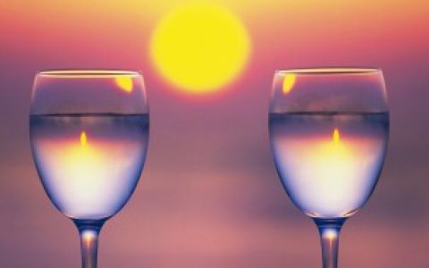 ps塑料水杯可以装开水吗（ps塑料水杯能不能装开水）