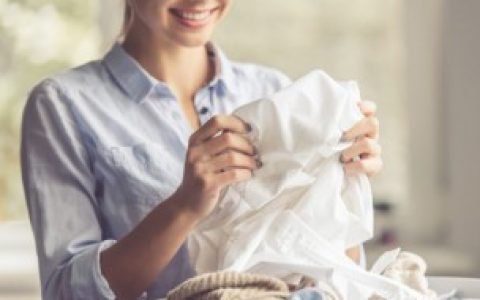 【阴干的衣服臭味可以穿吗】阴干的衣服臭味能穿不