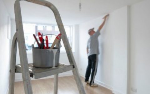 【如何解决白色墙面发霉】白色墙面发霉了怎么处理