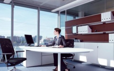 【初入职场的新人需要注意什么意思】职场新人应注意些什么