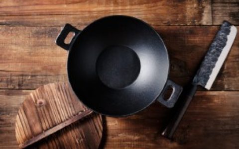 不粘锅第一次使用怎么清洗 不粘锅第一次使用前怎么处理
