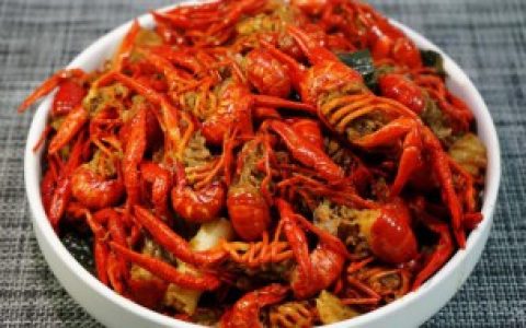 小龙虾放冰箱冷藏还是冷冻 小龙虾到底是放冰箱冷藏还是冷冻呢