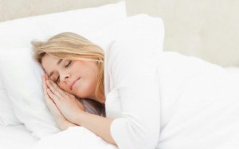 梦见背着女人走路 梦见背着女人走路梦境解析