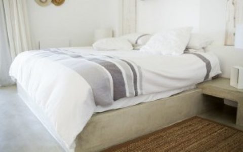 蚕丝床单被套洗衣机清洗行不行（蚕丝床单被套能用洗衣机洗吗）